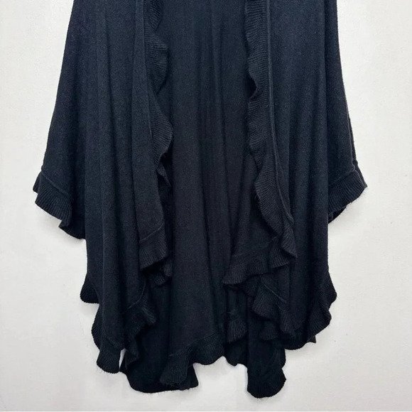 Lord &  Taylor Womens One Size Ruffle Trim Black Poncho - Picture 8 of 13